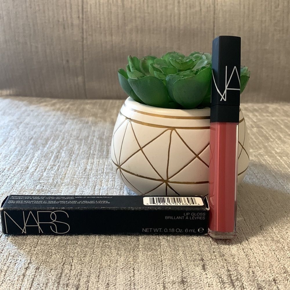 NARS lip gloss - Chihuahua